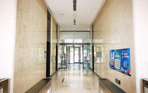 东旭国际中心电梯